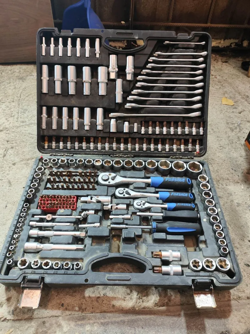 FORSAGE tool set in a case — photo 1