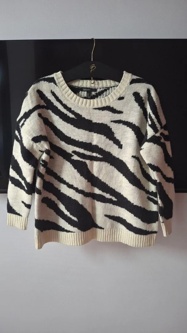 Mango sweater size M — photo 1