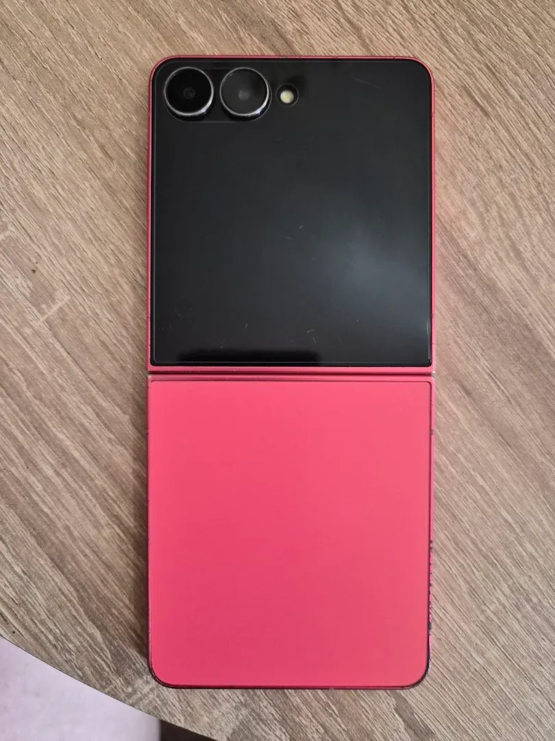 Samsung Galaxy Z Flip 7 256GB — ფოტო 4