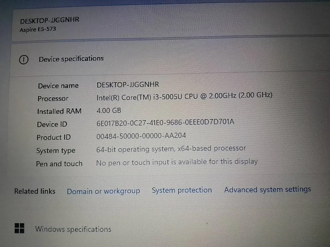 Laptop Acer Aspire E5-573 i3 4GB SSD+HDD — photo 4