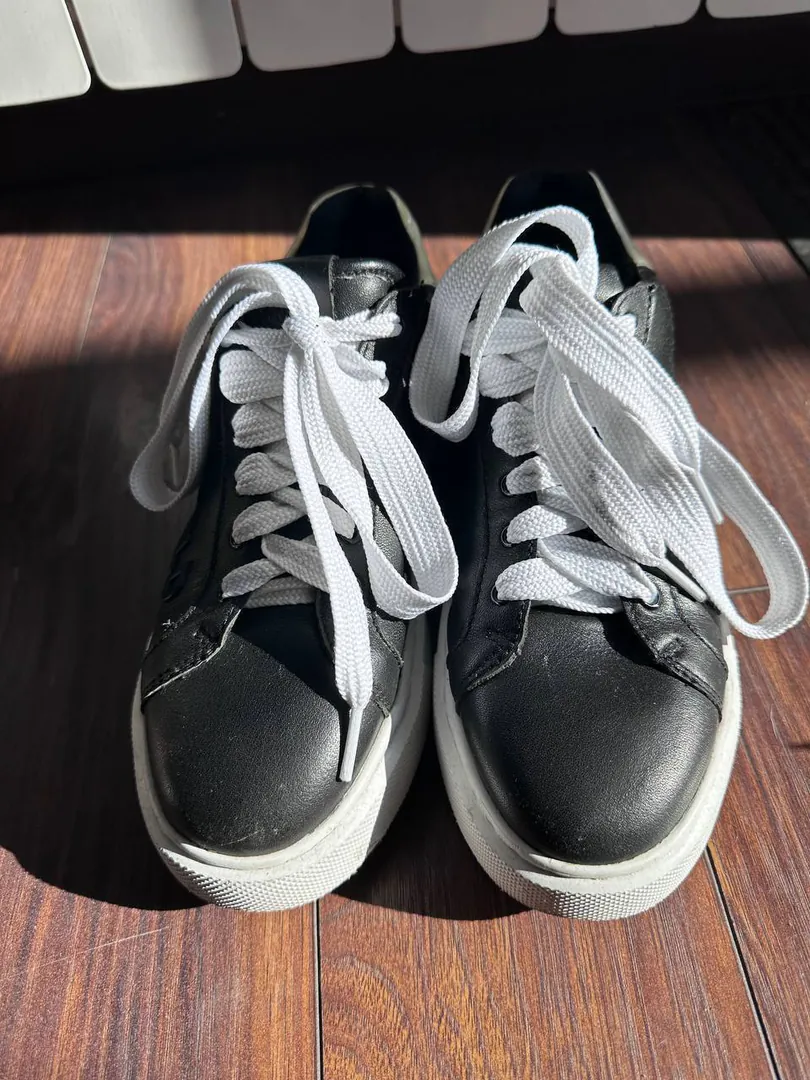 Karl Lagerfeld სნეიკერები — ფოტო 2