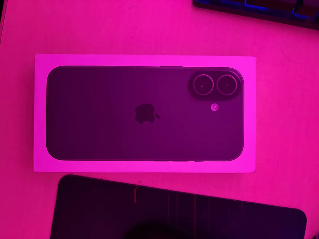 Smartphone iPhone 17 256GB eSIM — photo 2