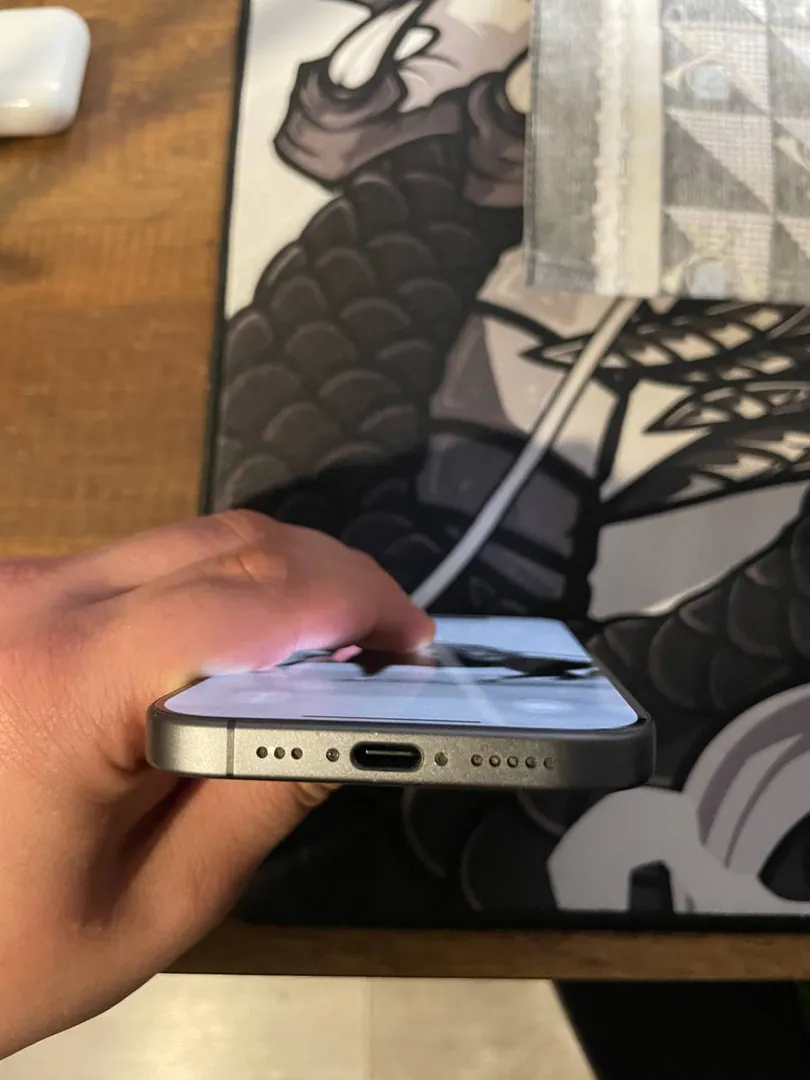Smartphone iPhone 17 256GB eSIM — photo 3