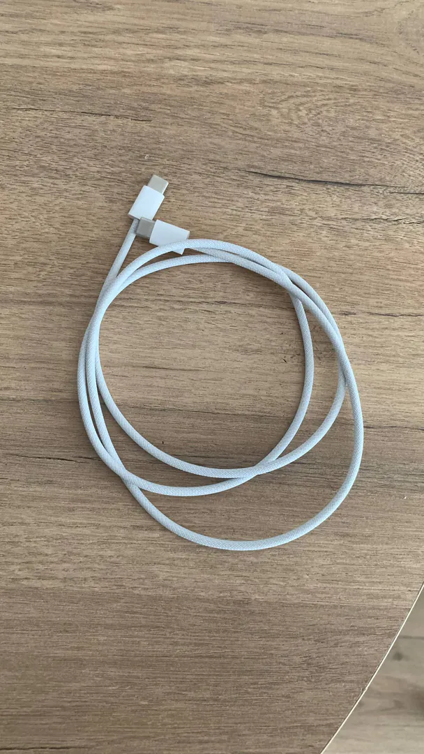 Apple USB-C კაბელი 1 მ — ფოტო 1