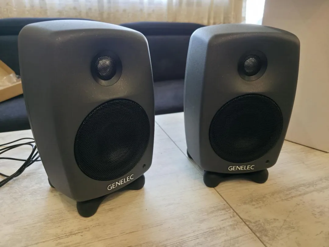 სტუდიური მონიტორები Genelec 8020D — ფოტო 4