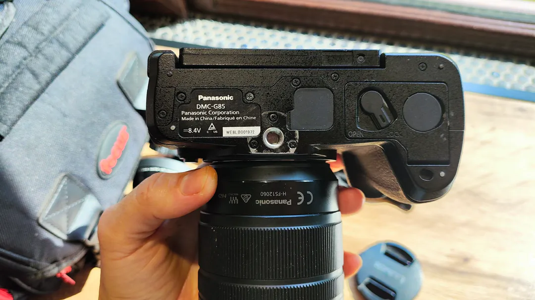 კამერა Panasonic Lumix DMC-G85 ობიექტივით 12-60mm — ფოტო 1