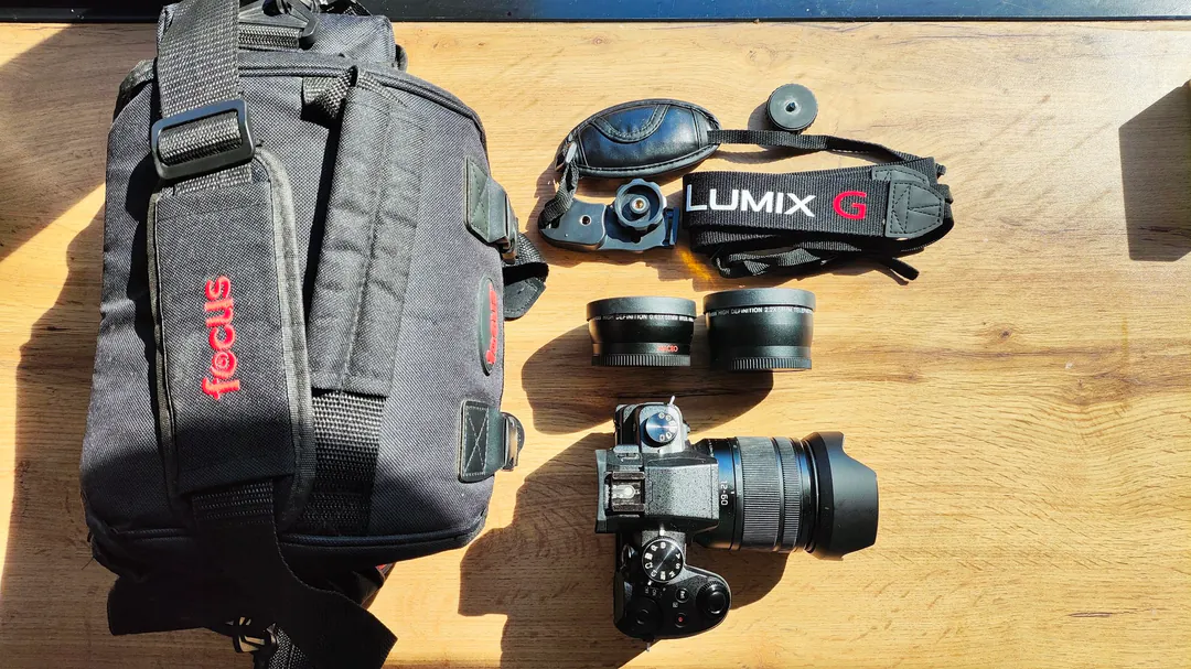 კამერა Panasonic Lumix DMC-G85 ობიექტივით 12-60mm — ფოტო 4