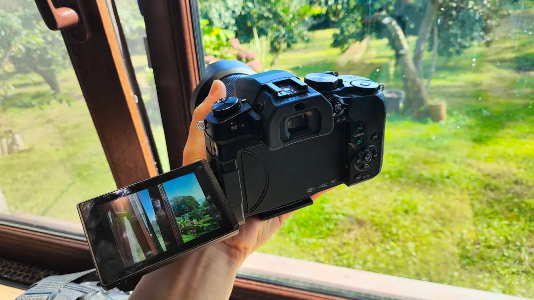 კამერა Panasonic Lumix DMC-G85 ობიექტივით 12-60mm — ფოტო 6