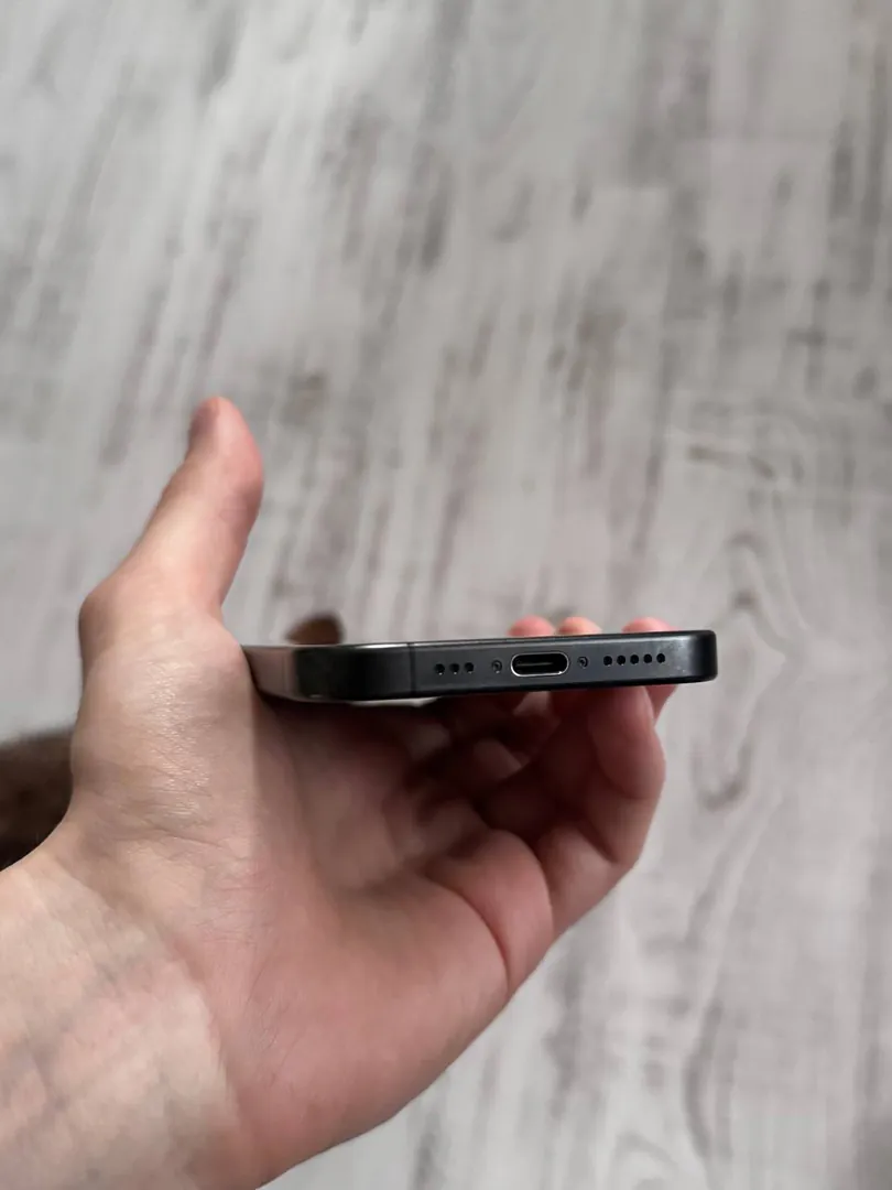 iPhone 15 Pro 128GB Black — photo 6
