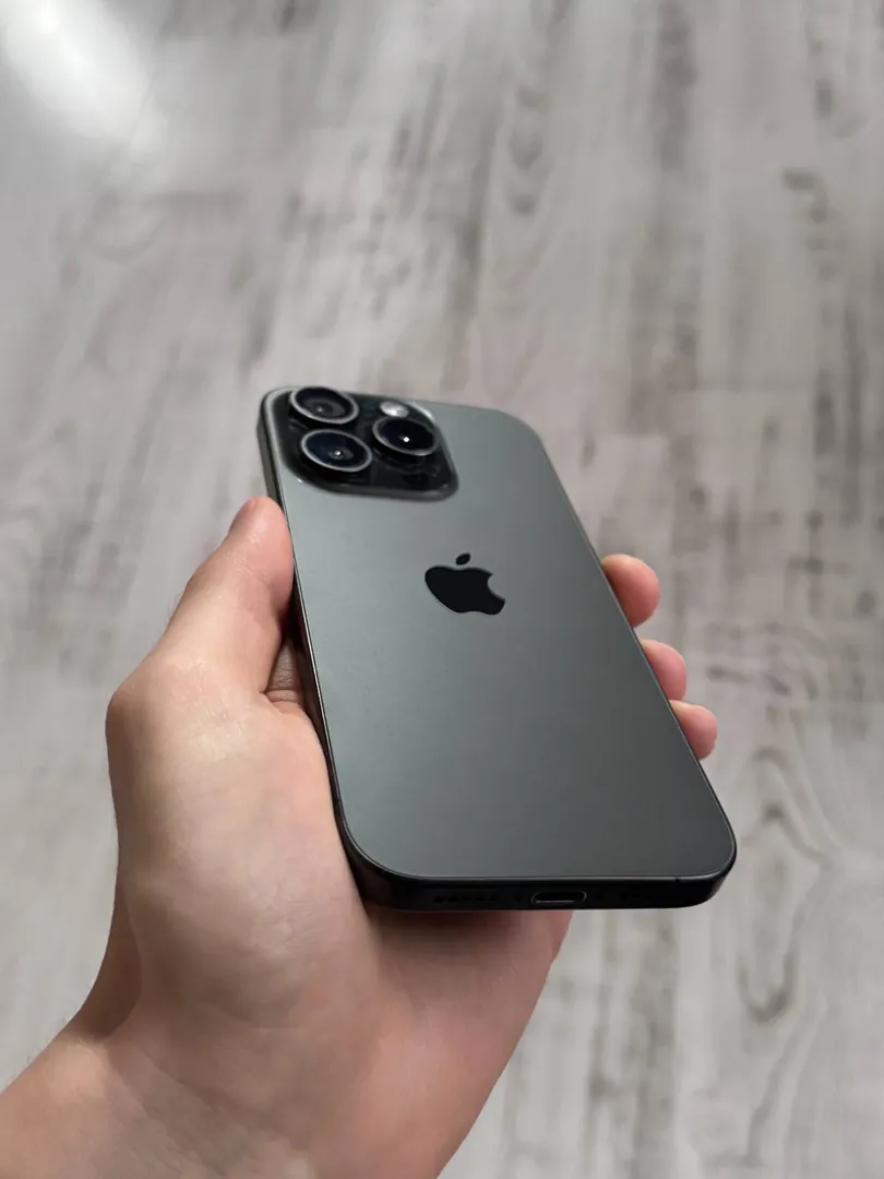 iPhone 15 Pro 128GB Black — photo 8
