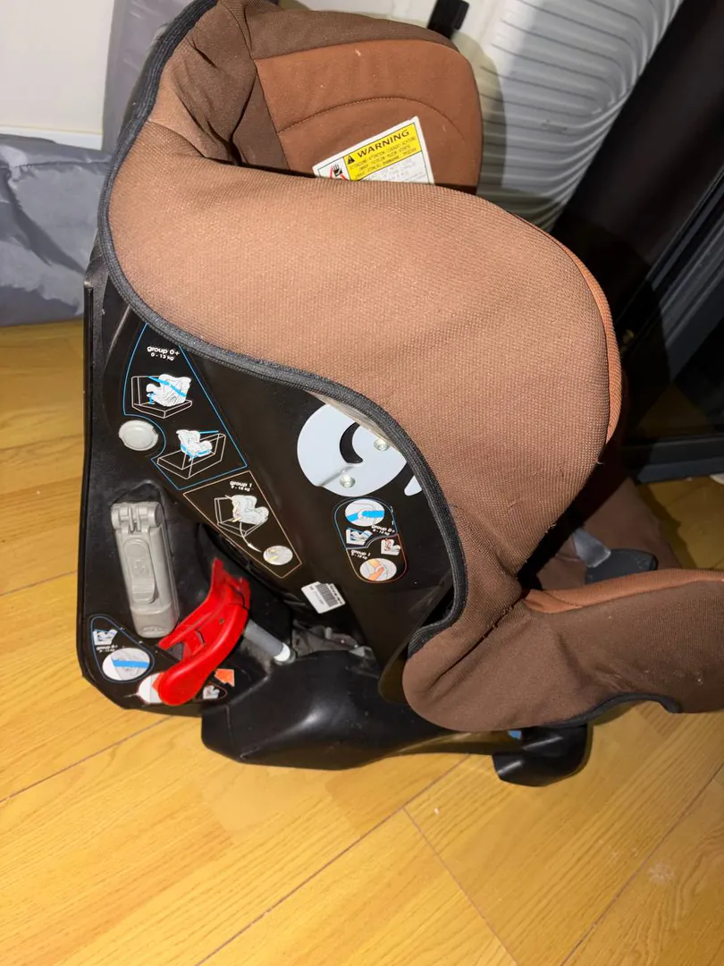 Inglesina child car seat from 9 kg — photo 1