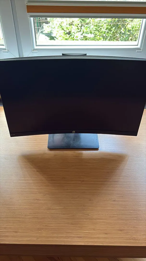 Monitor HP X24c 24" 144 Hz Full HD curved — photo 1