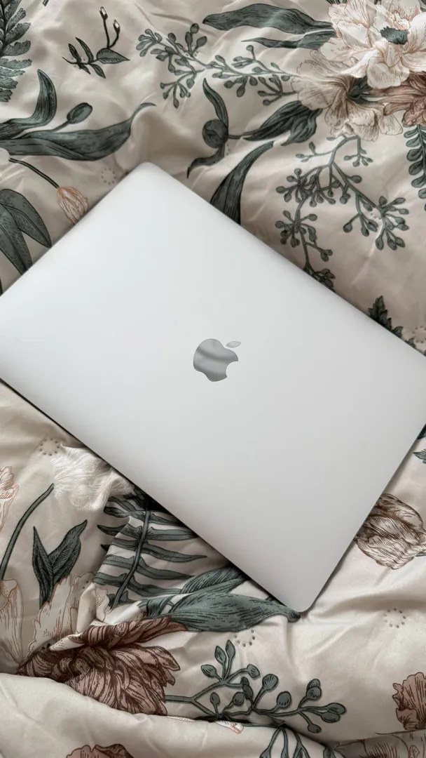 Apple MacBook Pro 13 M1 2020 Touch Bar 8 GB 256 GB — ფოტო 6