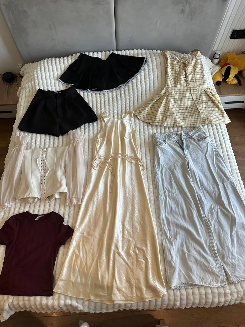 Divided T-shirt XS — photo 1