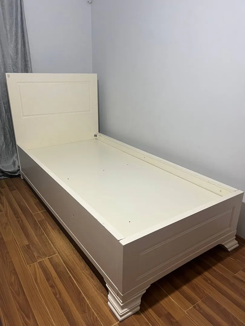 დივანი — ფოტო 1