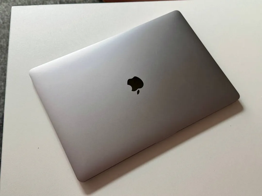 MacBook Pro 16 2019 A2141 — ფოტო 1