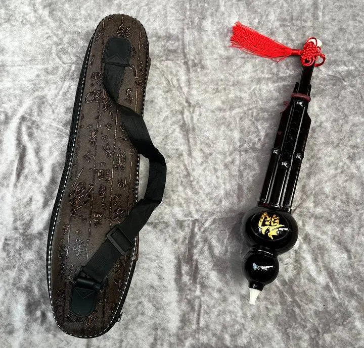 Bamboo Hulusi flute with case — photo 1