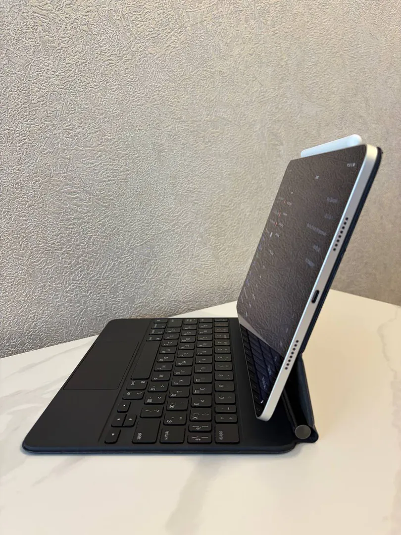 iPad Pro 11" 128GB Wi-Fi M2 Silver — ფოტო 3
