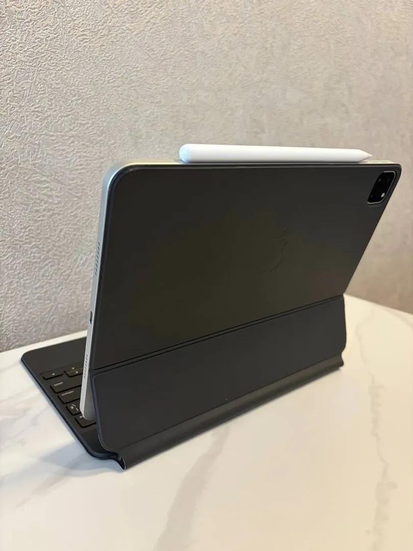 iPad Pro 11" 128GB Wi-Fi M2 Silver — ფოტო 4