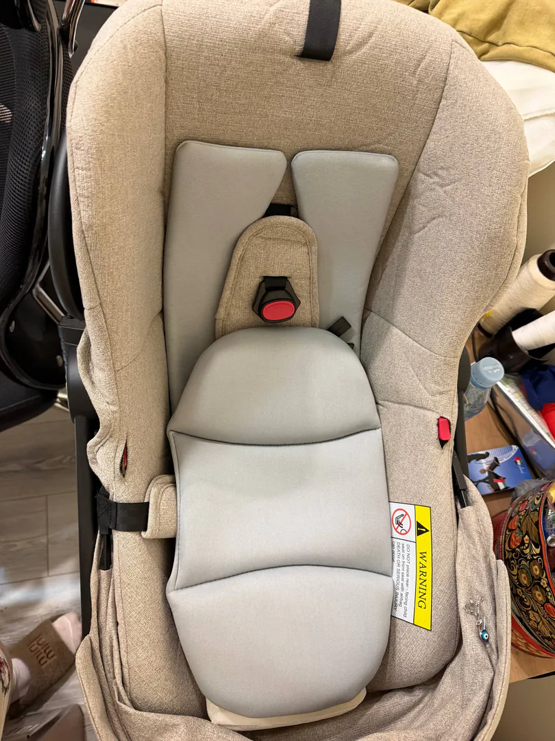 Car seat — photo 1