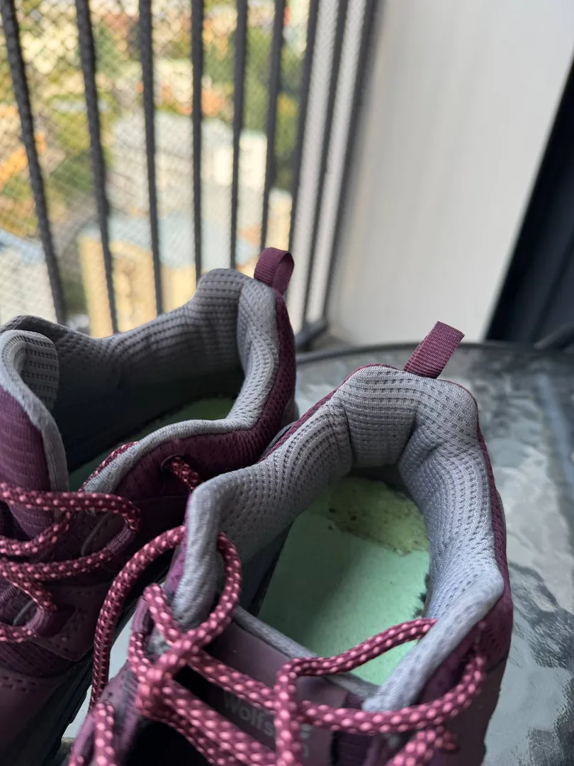 ქალთა Jack Wolfskin ტრეკინგის ბოტინკები 40 — ფოტო 1