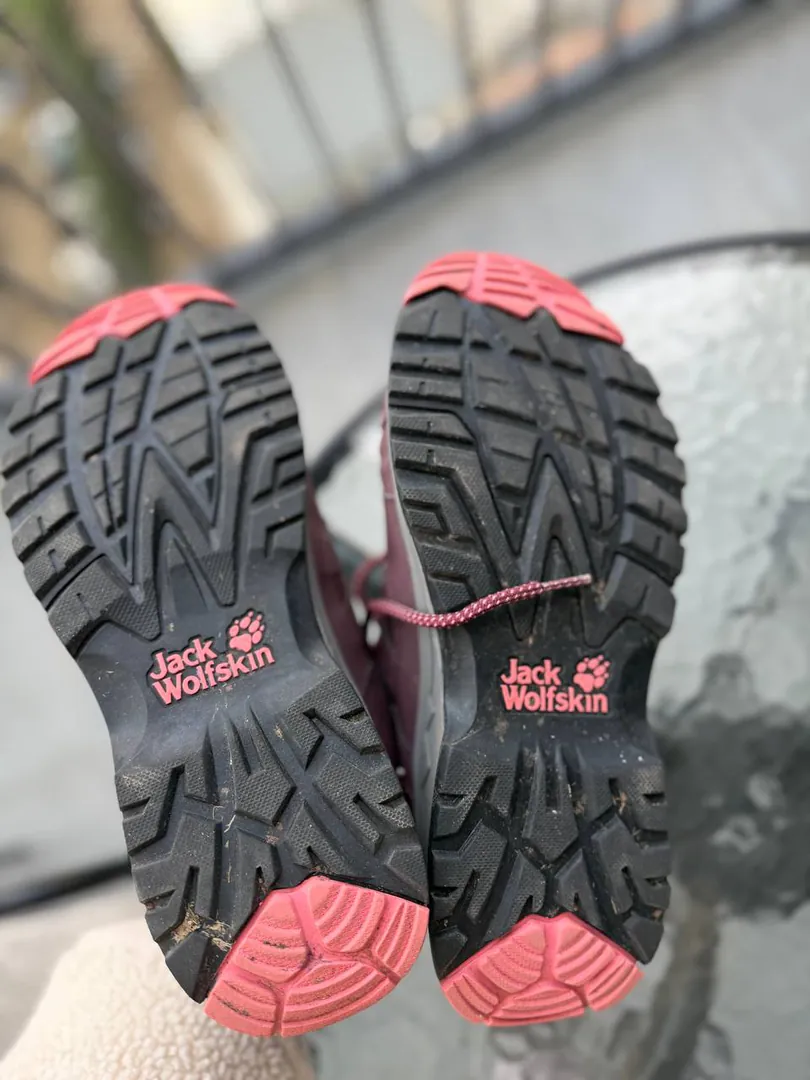 ქალთა Jack Wolfskin ტრეკინგის ბოტინკები 40 — ფოტო 2