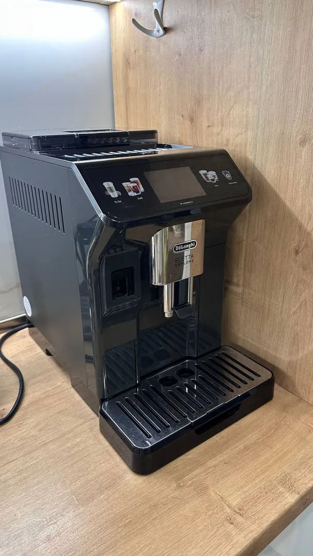 DeLonghi Eletta Explore Coffee Machine — photo 6