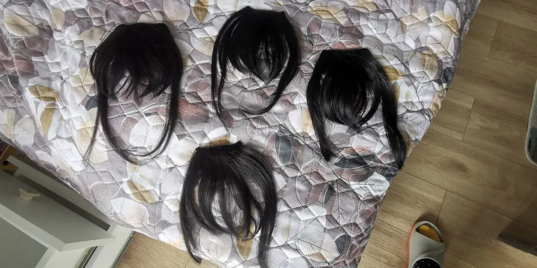 Black clip-on bangs — photo 1