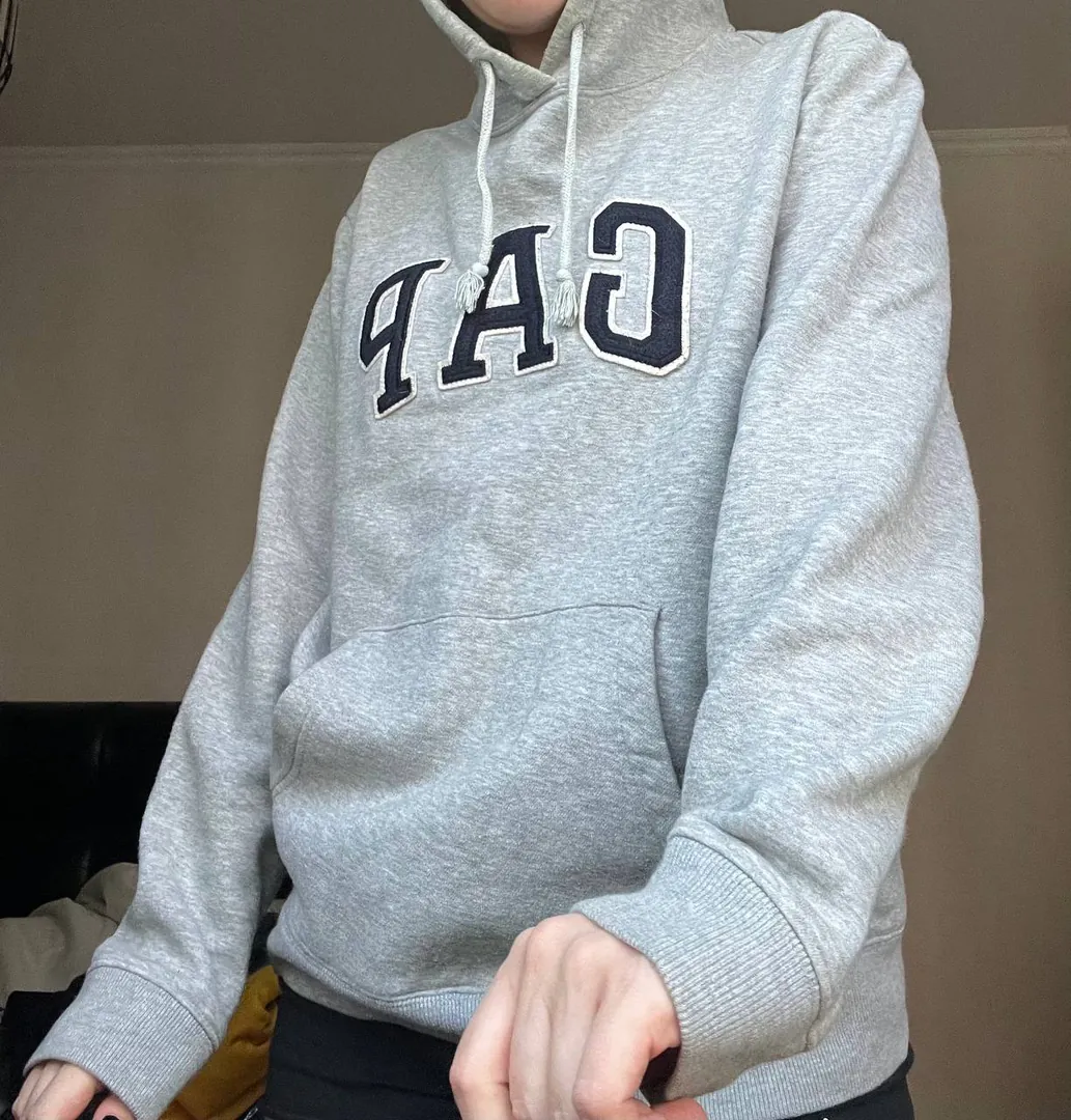 Gray GAP Hoodie — photo 2