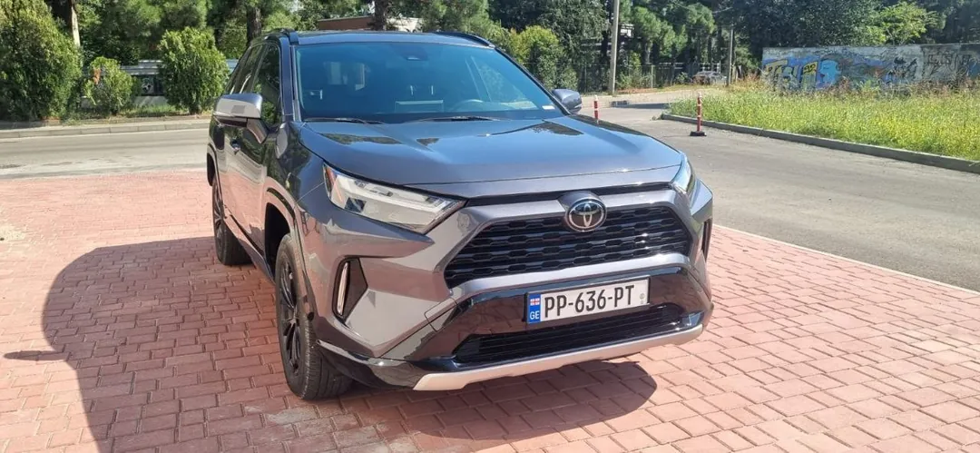 Toyota RAV4 SE Hybrid 4x4 2024 — photo 1