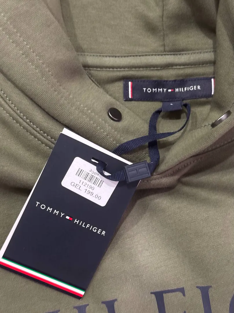 Tommy Hilfiger t-shirt size L — photo 1