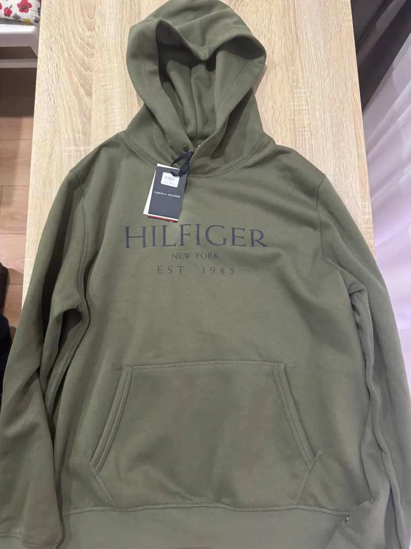Tommy Hilfiger t-shirt size L — photo 2