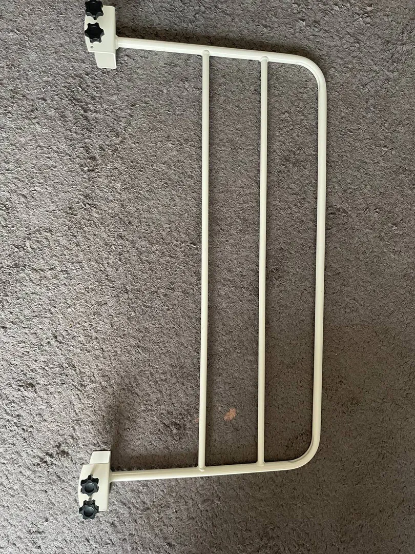 Bed rail — photo 1
