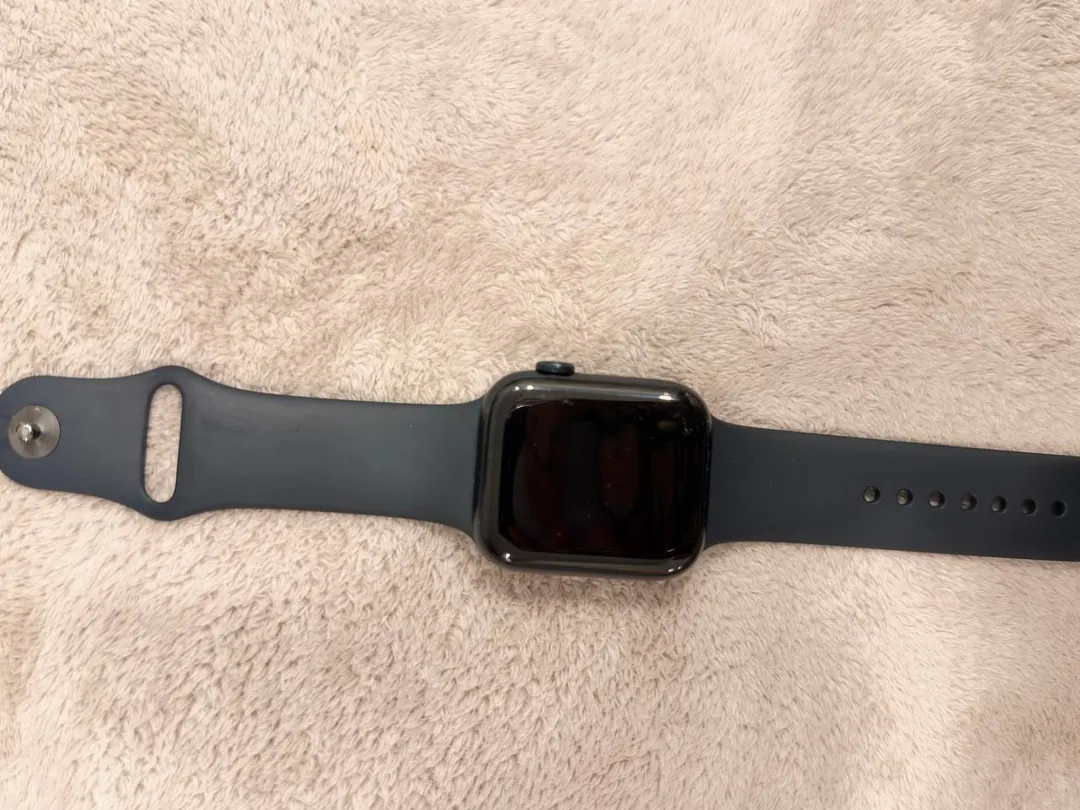 Apple Watch SE 2 44mm — photo 2