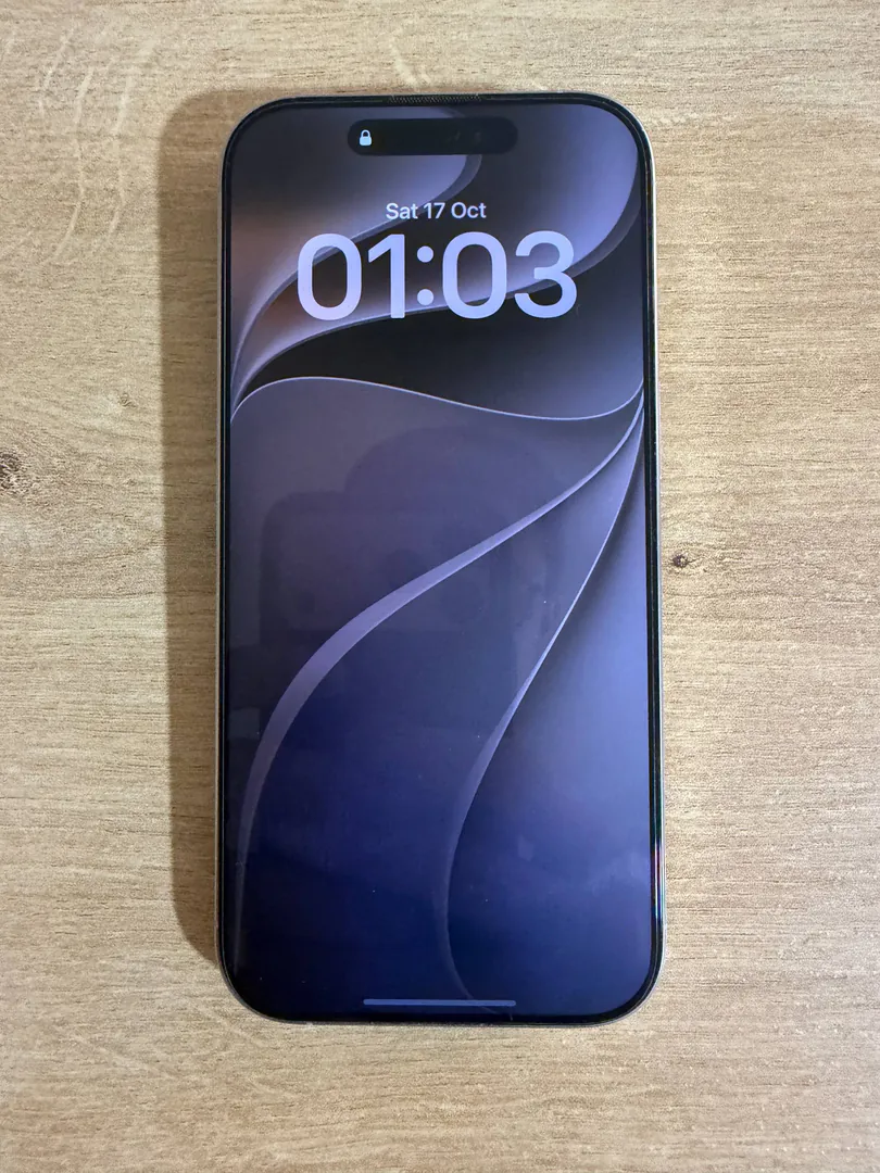 iPhone 16 Pro 128GB white — photo 2