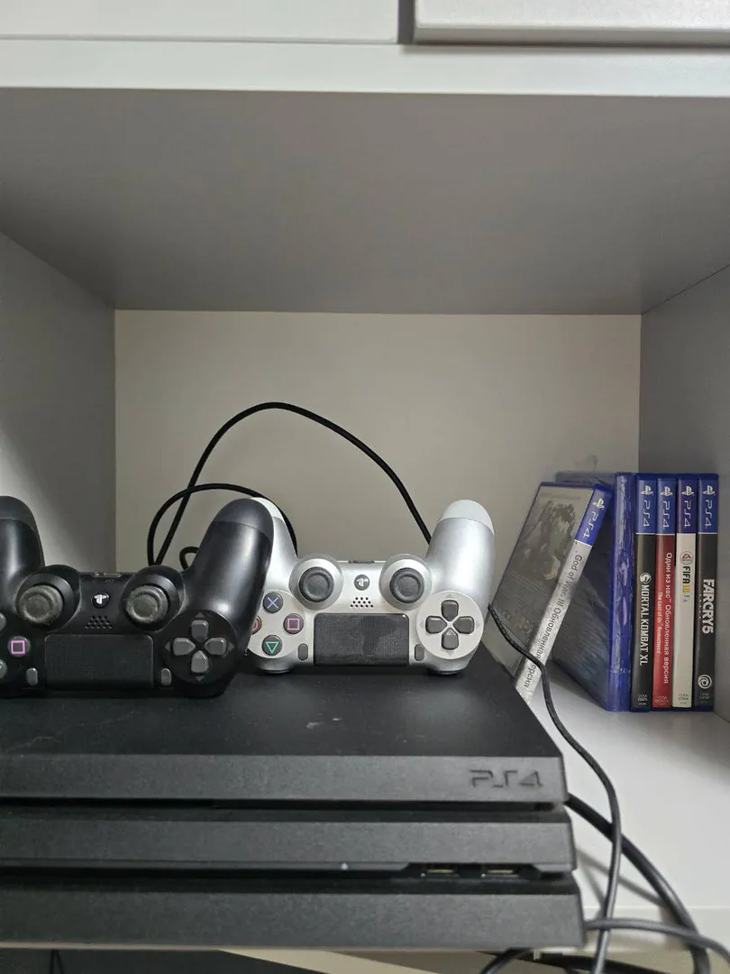 PlayStation 4 — фото 1