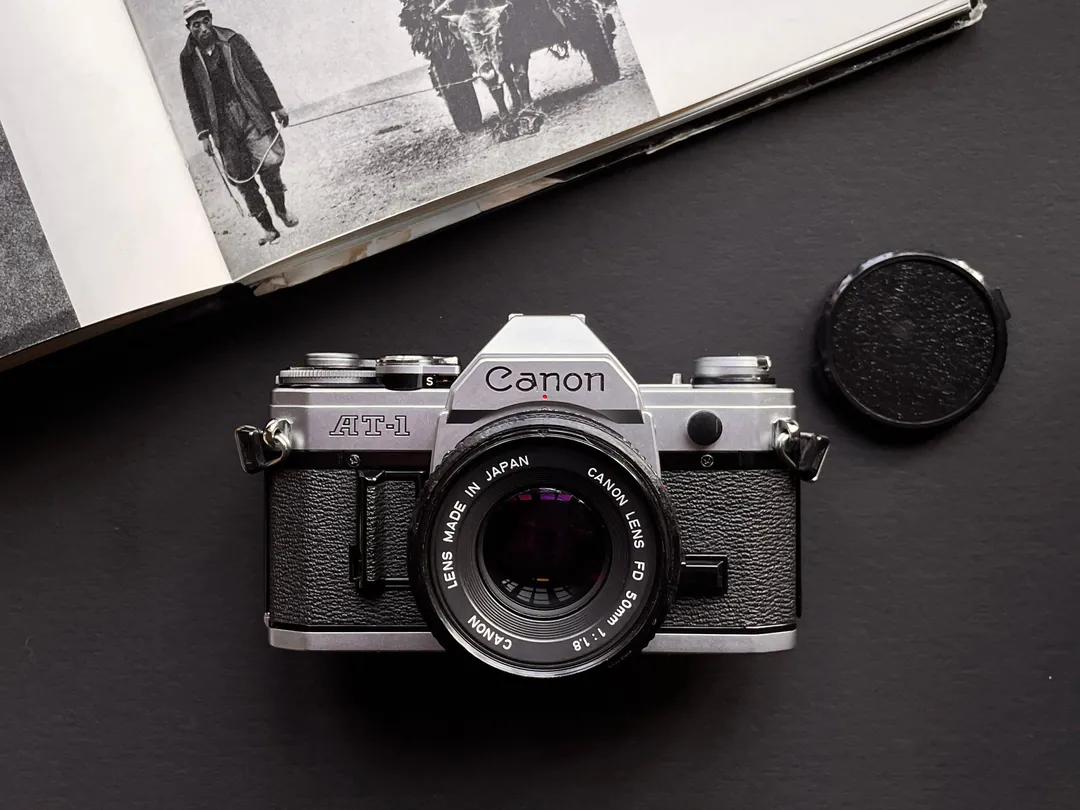 SLR camera Canon AT-1 — photo 1
