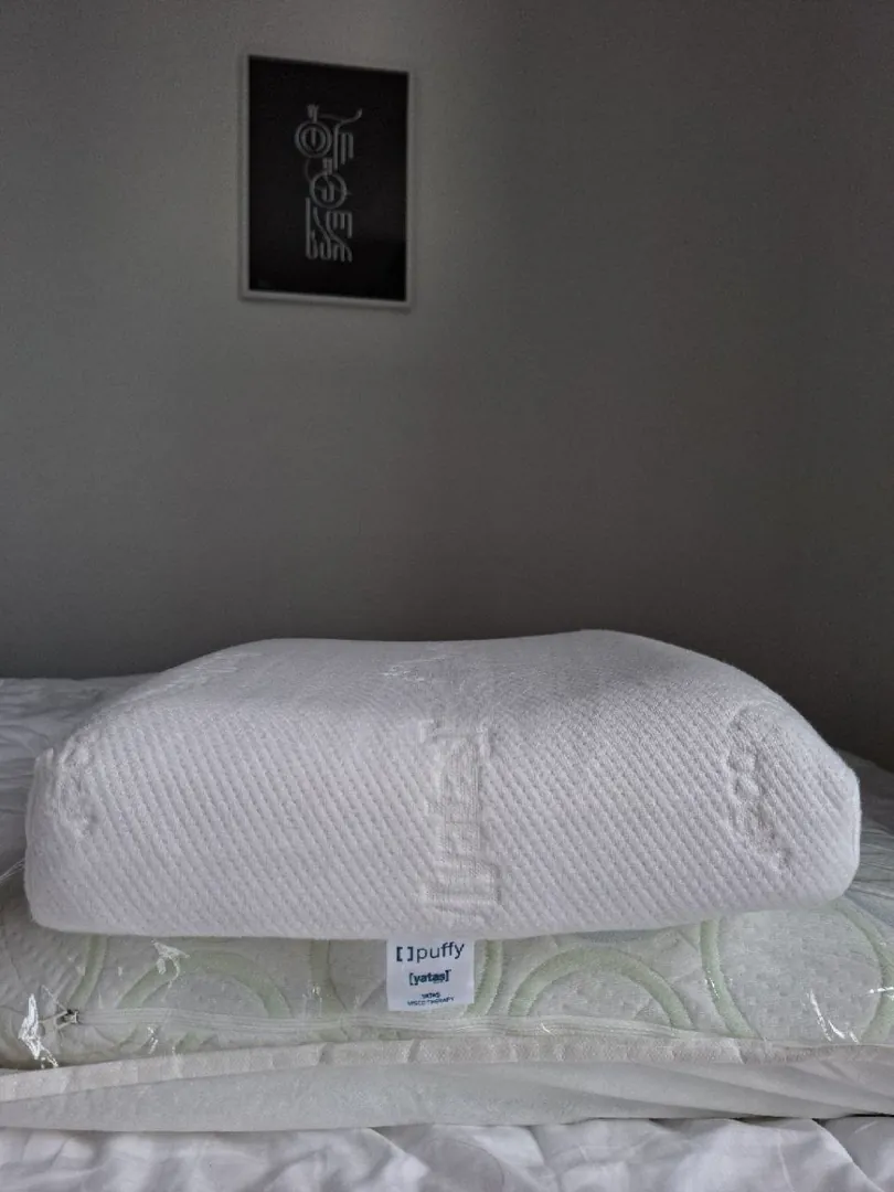 Orthopedic memory foam pillow — photo 2