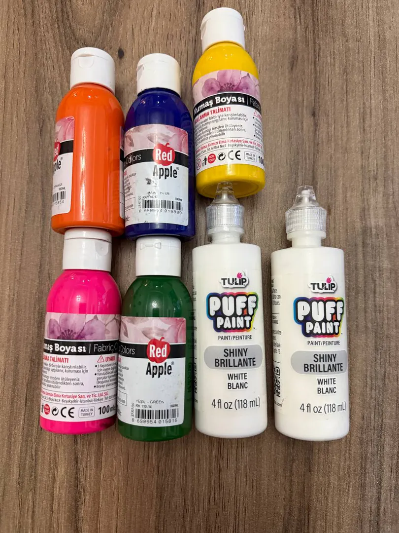 Fabric paint set with Tulip Puff Paint — Craft materials and tools ...