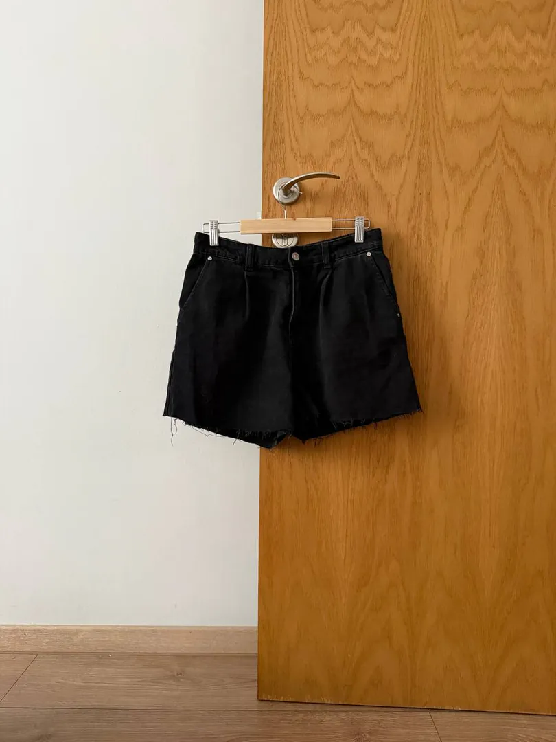 Stradivarius shorts EU 38 — photo 2
