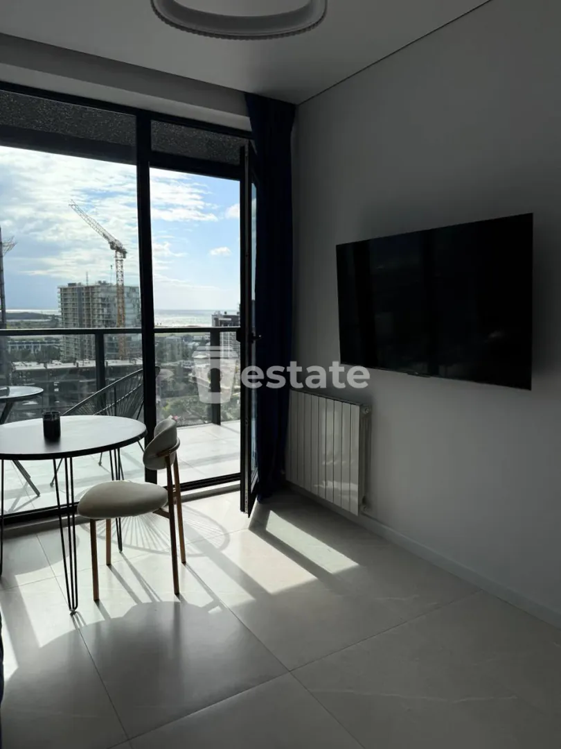 Selling modern 1+1 near the new boulevard — photo 2