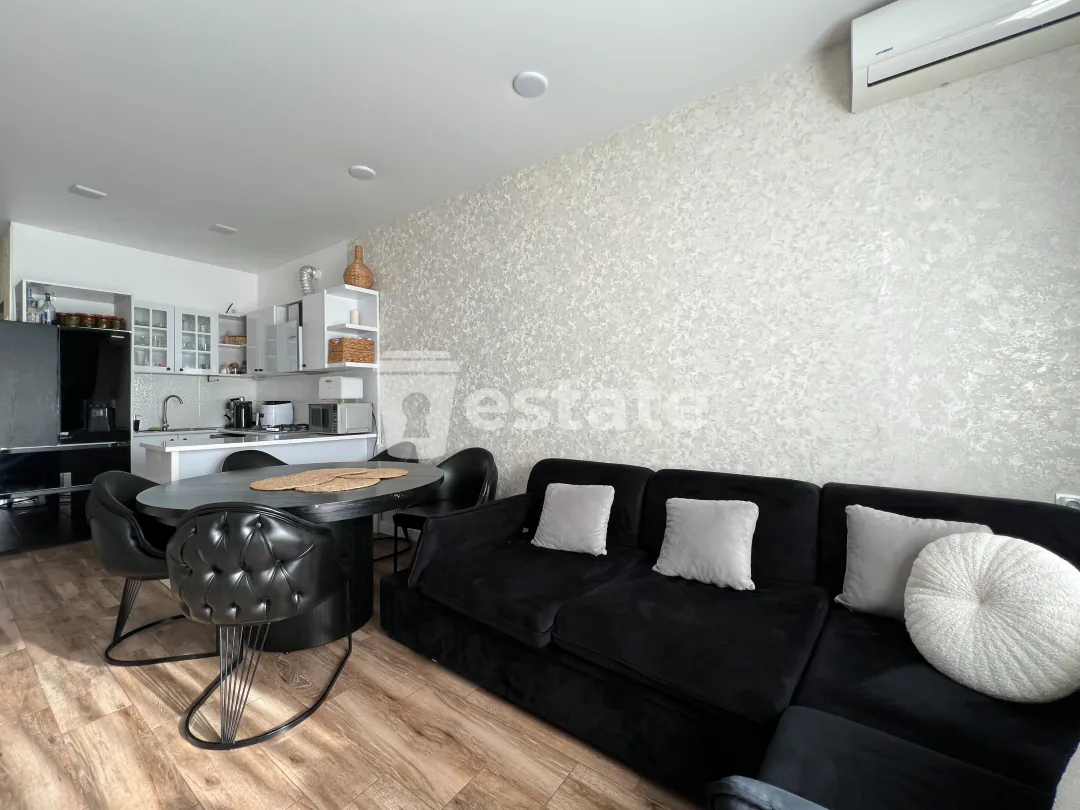 Selling a fresh 2+1 in the center of Batumi — photo 2