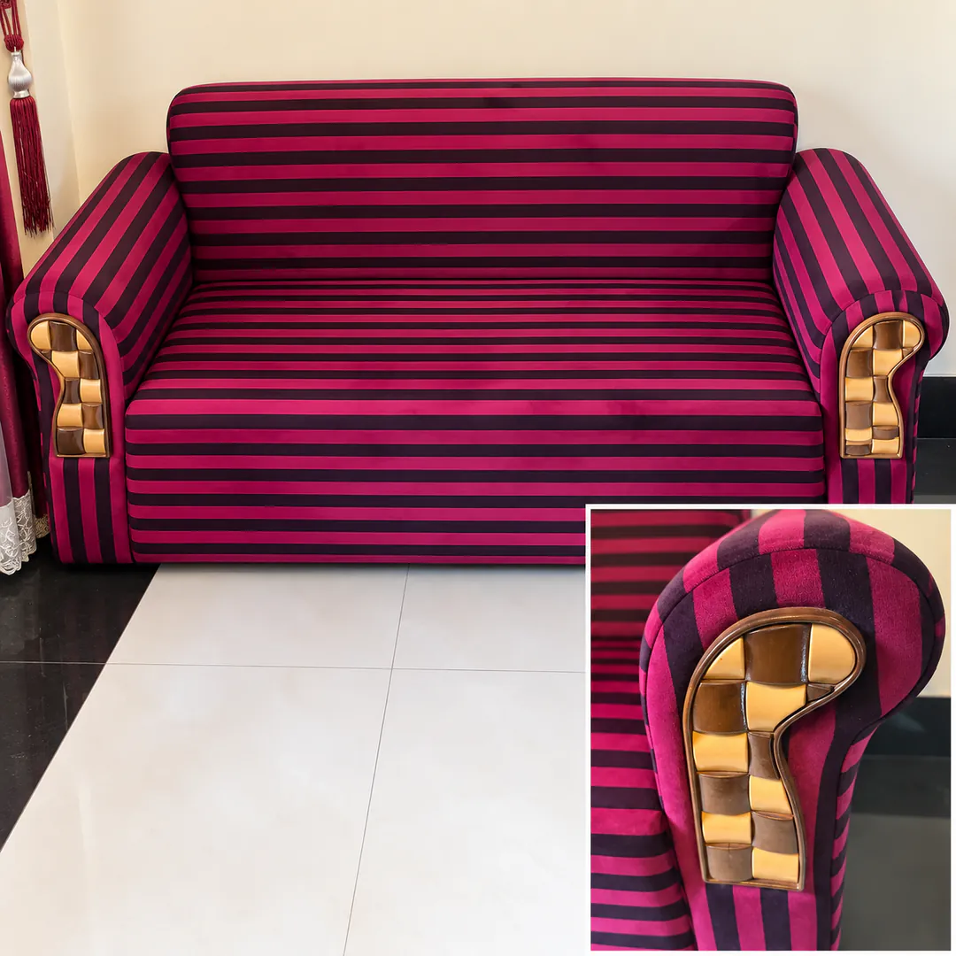 Three-seater non-folding sofa — photo 1