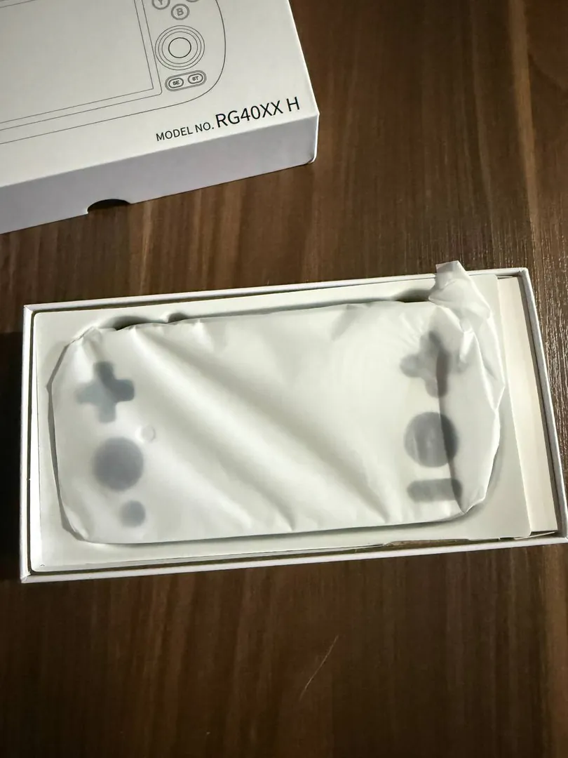 Anbernic RG40XX H — photo 2