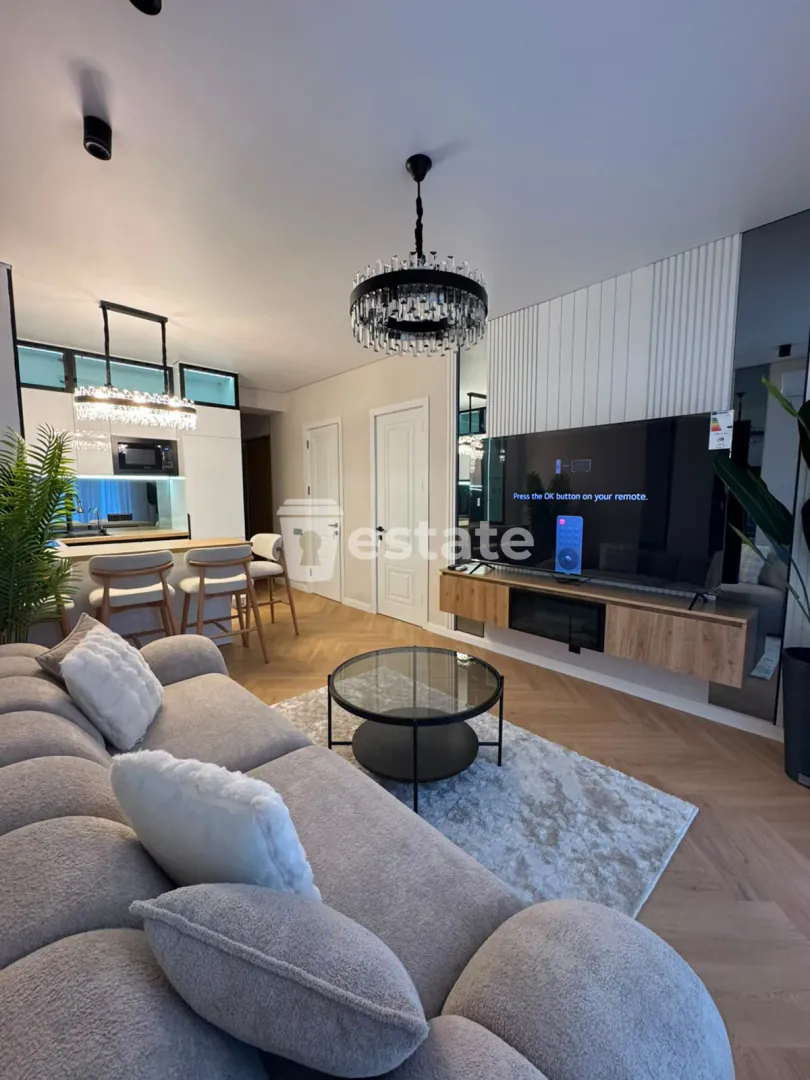 Selling a stylish 2+1 apartment on Heroes Alley — photo 2