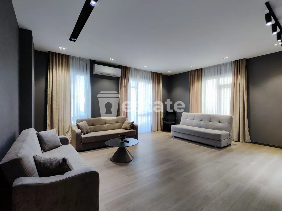 Spacious 2+1 apartment for rent near Heroes Alley — photo 1
