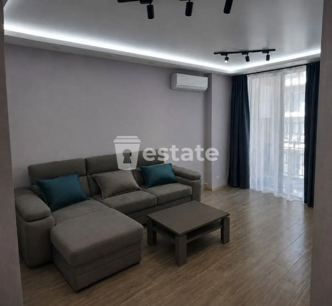 Comfortable 2+1 apartment for rent in central Batumi — photo 1