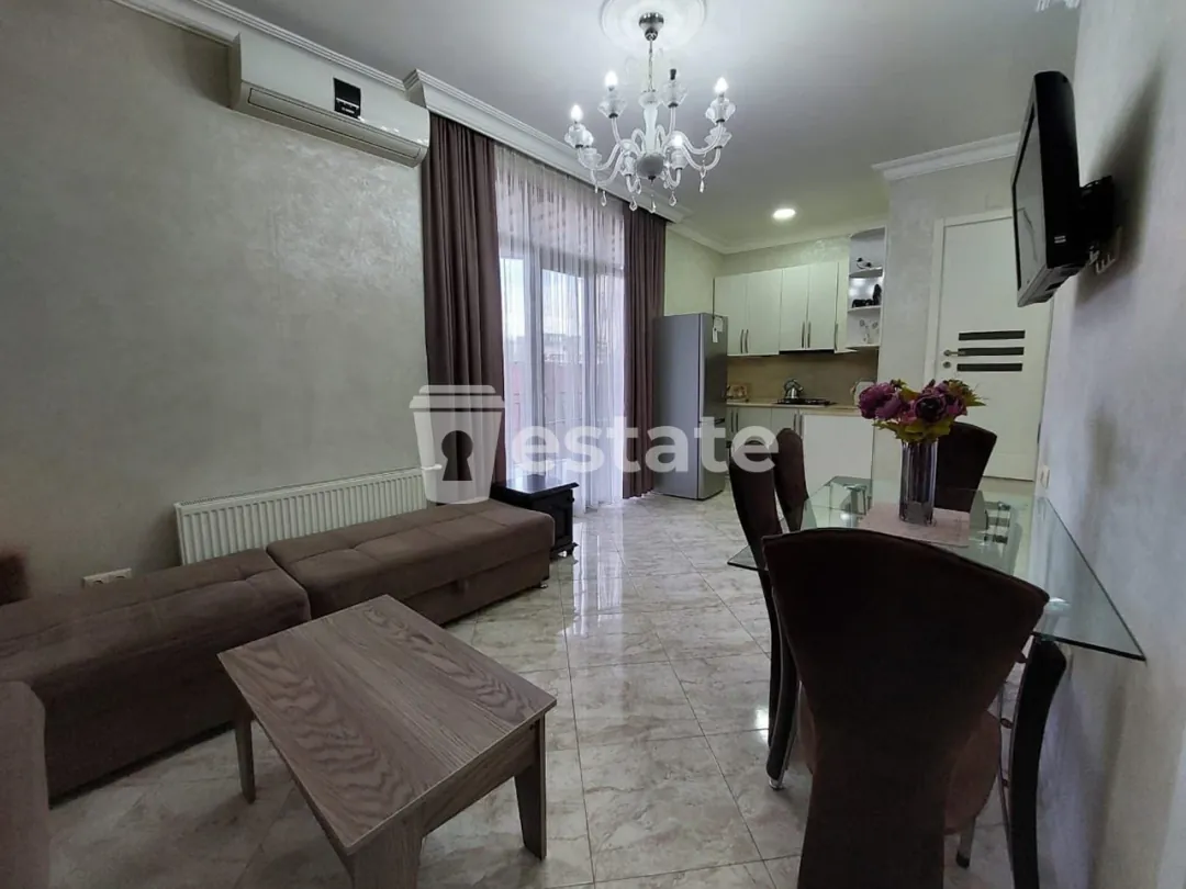 Сдам просторную 2+1 в старом Батуми — photo 1