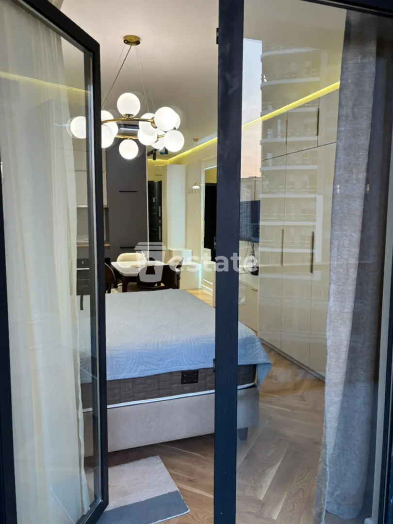 Stylish studio for rent on Heroes Alley — photo 9