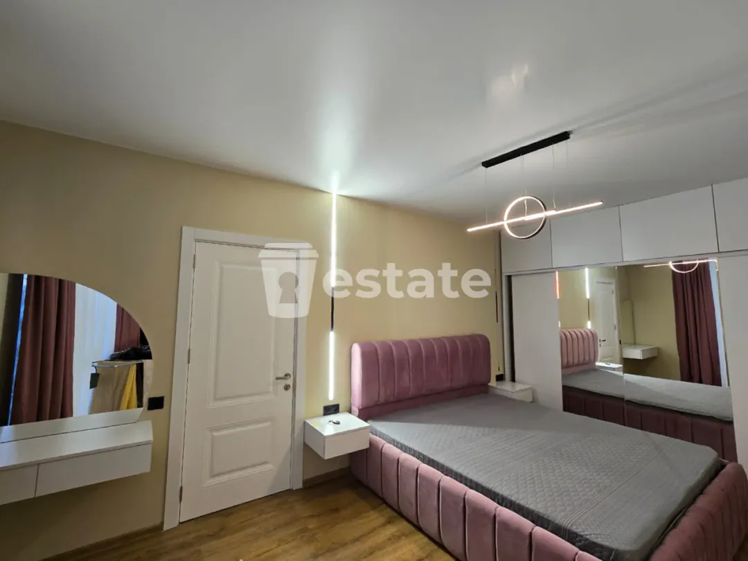 Renting out a modern 1+1 apartment on New Boulevard — photo 4